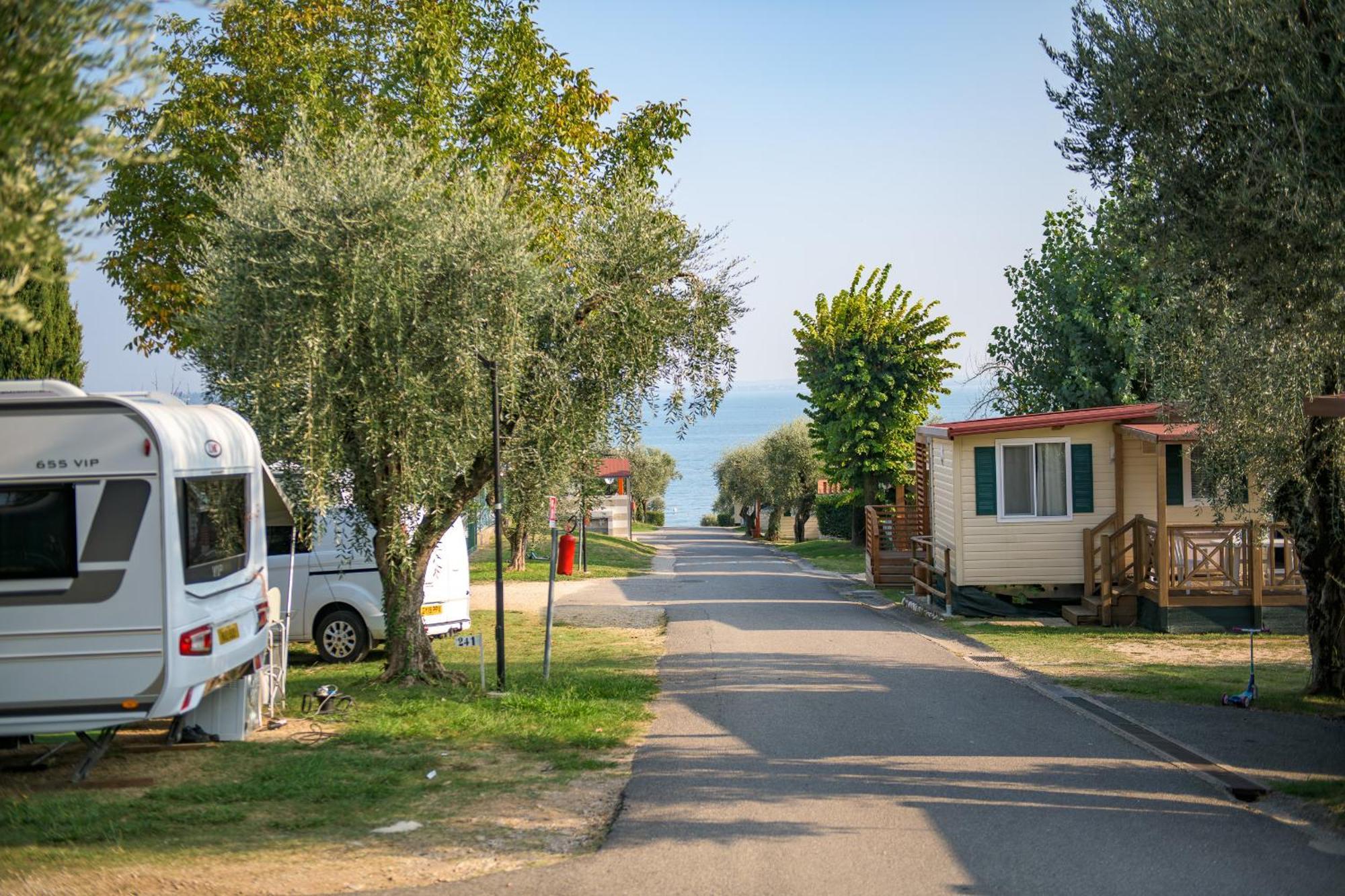 Camping Fontanelle Moniga del Garda Exterior photo