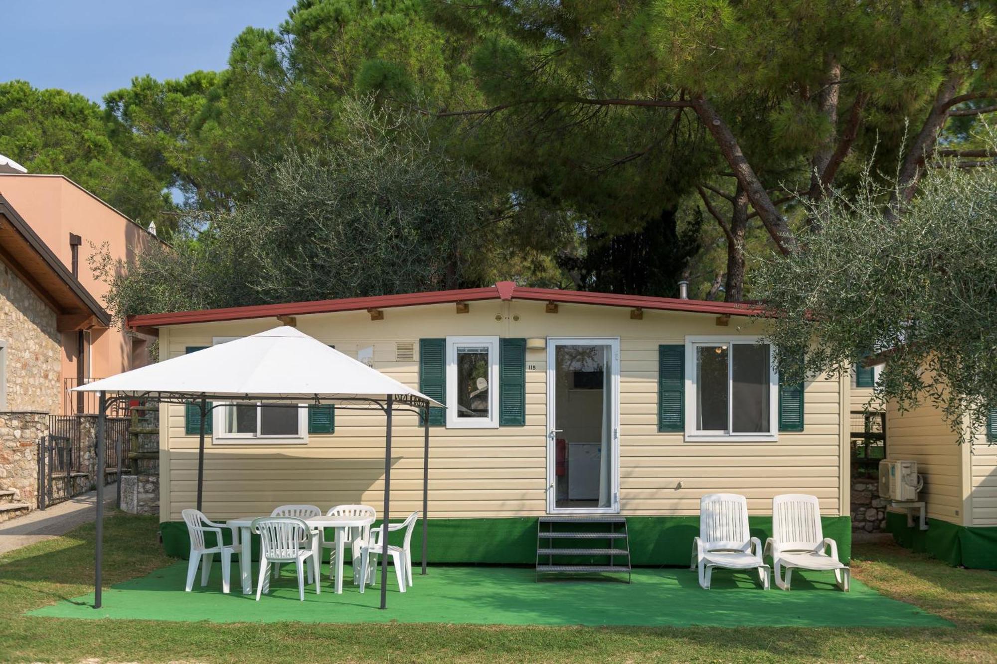Camping Fontanelle Moniga del Garda Exterior photo